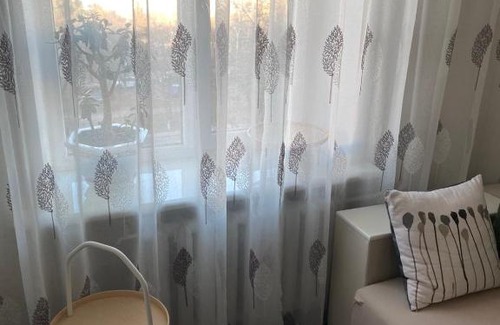 Mariupol Apartment | Scandi Style 2-Bedroom Apartments - Top Rated & Family Friendly