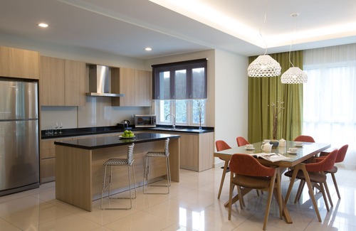 Hulu Kinta Apartment | Lakeview Superior Suite with Pool and Family-Friendly Amenities