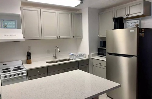 East Ocean Ave Apartment | Coastal Town Oasis: Pet-Friendly Retreat Moments from Beach
