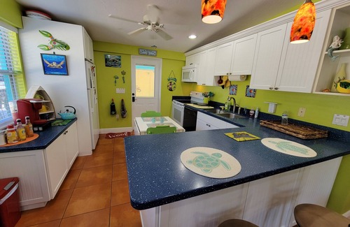 South Gate Ridge House | Pet-Friendly Retreat Near Top Beach with Private Yard
