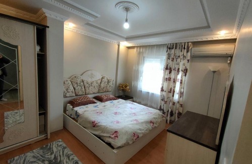 Konyaalti Apartment | Ideal Family Retreat with Pool for Unforgettable Getaways