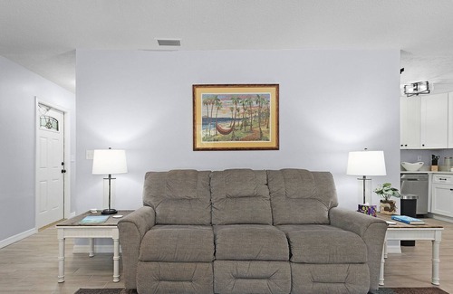 Pine Island Center House | Pet-Friendly Bokeelia Retreat with Fenced Yard Near Matlacha