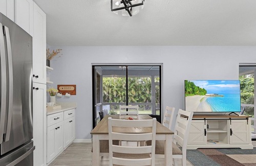 Pine Island Center House | Pet-Friendly Bokeelia Retreat with Fenced Yard Near Matlacha
