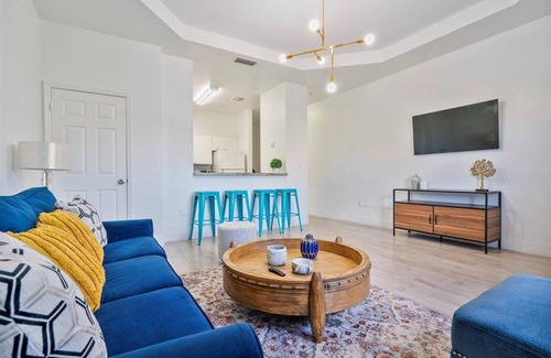 Flagami Condo | Family-Friendly Stay 10 Mins from Miami Airport