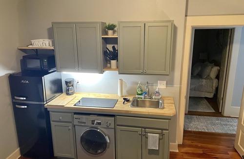 Ocala Apartment | Historic 2/2 Apartment in Downtown with Pet-Friendly Amenities