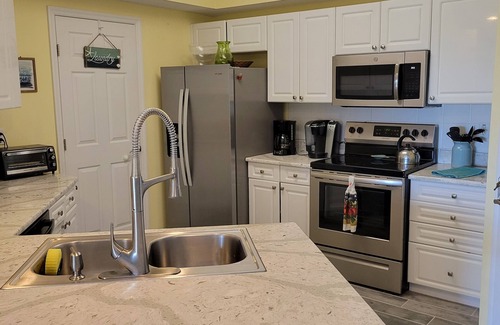 New Smyrna Beach Condo | Beautiful 2/2 Condo with Intercoastal Views & Great Amenities