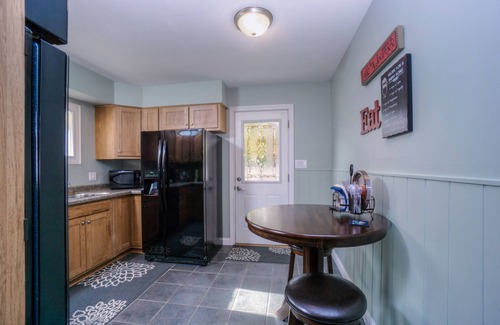 South Bend House | Prime Location: 2 Miles from Notre Dame with Great Amenities