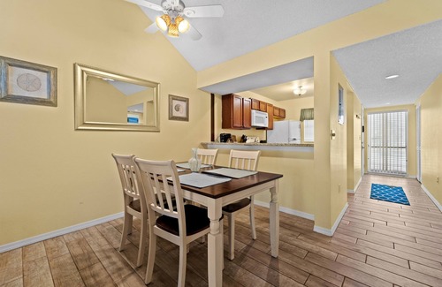 Plantation Condo | Stylish 2/2 Retreat Near Beach with Pool & Breakfast