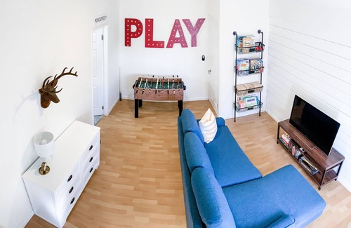 Mesa Grande House | Perfect Getaway: Game Room, Pool & Steps to Dining!