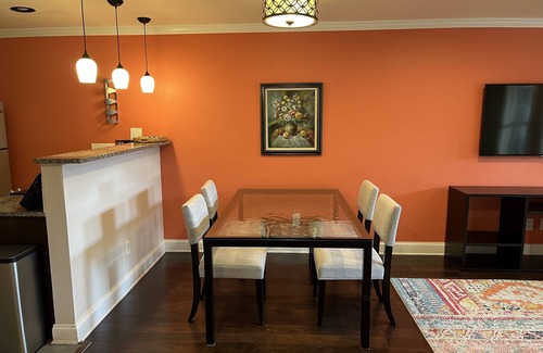 Barton Hills Apartment | Inviting 2/2 Just Steps from Barton Springs & Zilker Park