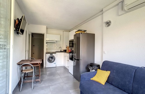 Frejus Apartment | Exceptional Garden-Level Rooms with Pool Near the Beach