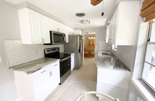 South Venice House | Relax in a Beachside Pool Home with Bikes and Kayaks!