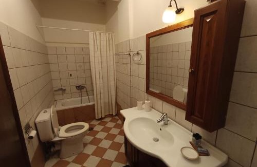 Anatoliki Frangista House | Remarkable 2 Alonia: Pet & Child Friendly Retreat