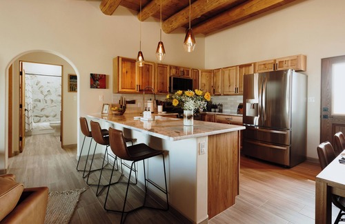 Taos House | 2 Amazing Home Together, Mountain Views, Easy to TSV