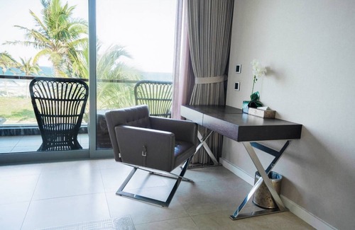 Ngu Hanh Son Villa | Anna's Ocean Villa: Ideal Retreat with Seaview & Pool