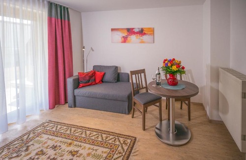 Obing Apartment | Explore 2-Bedroom Apartment Chiemgauer Seenglück Retreat