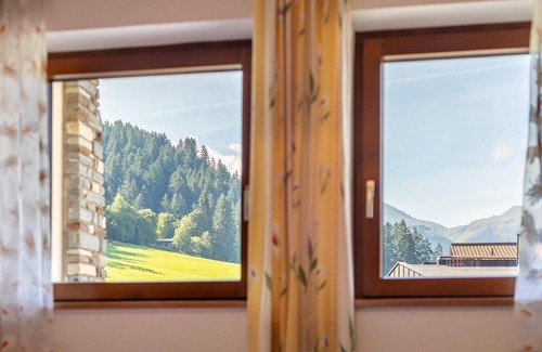Muhlthal Apartment | 2 Apartments, Sauna & ski bus at the door