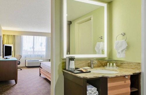 San Jose Hotel | Enjoy 2 Welcoming Units with Pool Near Historic Sites