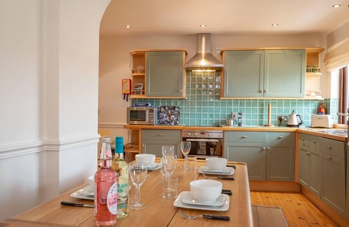 Hope-Cove Cottage | Pet Friendly 2 ARMADA HOUSE - Ideal Country Cottage Getaway