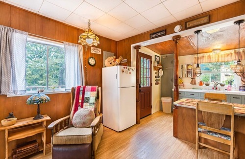 Julian House | Discover "Time Traveler Retreat": 9.8 Rated, Pet Friendly!
