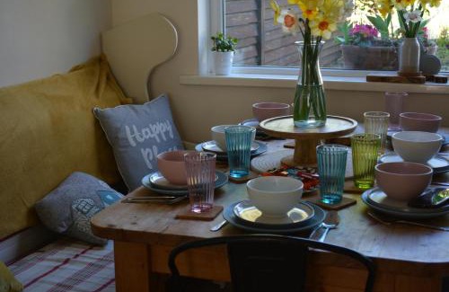 Lisburn House | Comfortable Stay at 2 Barbour Court with Pool & Pet-Friendly