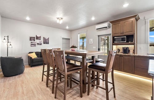 Caldwell House | 2 Barndos|Family Reunion|Sport Teams|RV Options|Pickleball|Corporate Functions