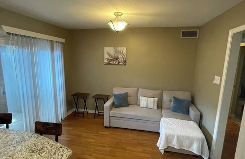 Houston Apartment | 2-bd condo in Galleria HTX with Pool, WiFi