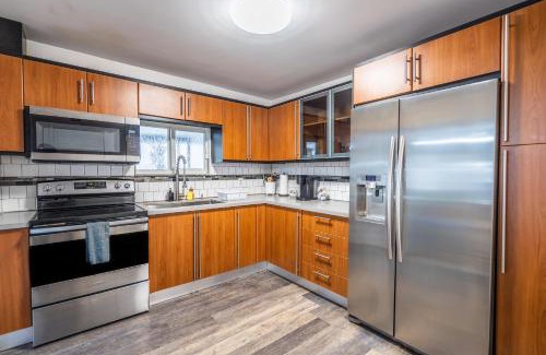 Allapattah Apartment | Inviting 2-Bedroom Home with Private Yard & Parking