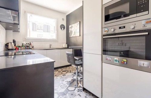 Quartier de la Plaine-de-Monceaux Apartment | Beautifully Renovated 2-Bedroom Retreat Near Monceau