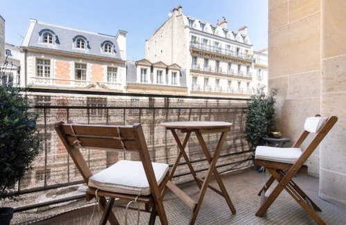 Quartier de la Plaine-de-Monceaux Apartment | Beautifully Renovated 2-Bedroom Retreat Near Monceau
