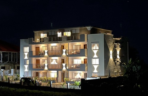 Buea House | Modern 2 BDR Apartment with Scenic Views in Buea