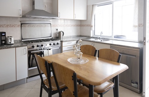 Praia Apartment | Cozy 2-Bedroom Apartment in Palmarejo Baixo by the Sea