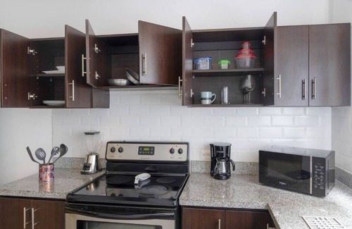 San Jose House | Convenient 2 BDR Apartment Near Airport & Sabana Park
