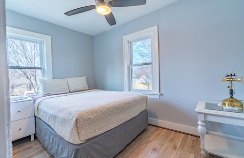 Des Moines Other | 2 Bdrm Urban Acreage just outside Des Moines city limits 10min from downtown.