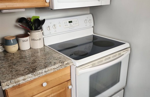 Ormond-by-the-Sea Condo | Beachfront Condo with Pool & Wi-Fi, Near Daytona Beach