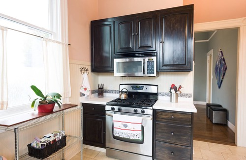 Mission District Apartment | Guest Rated 10/10: Mission Flat with Yard & Parking