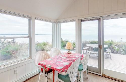 Eastham House | Oceanfront 2 Bed Home in Eastham with Private Beach Access