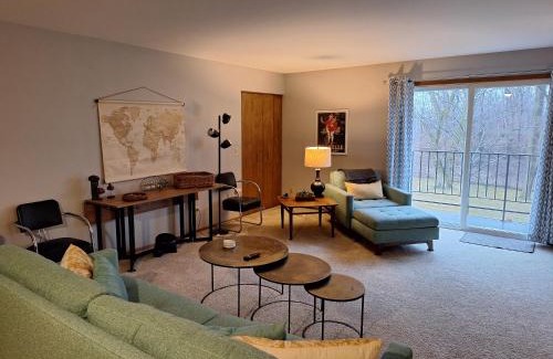 West Bend Apartment | 2 Bed 1 Bath - West Bend, WI
