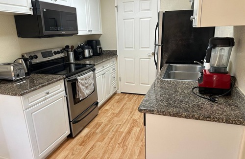 San Ramon Condo | Ideal Condo for Business Travelers with Child-Friendly Amenities