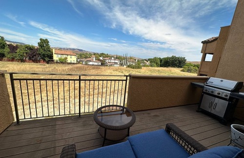 San Ramon Condo | Ideal Condo for Business Travelers with Child-Friendly Amenities