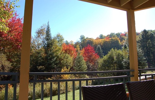 Mont-Tremblant Condo | Family-Friendly Getaway: 2 Bed, Pool & Jetted Tub
