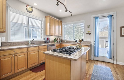Sloan Lake House | Ideal 2 Bed/2 Bath Retreat Near Sloan's Lake, Pet Friendly