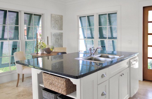 Schooner Bay House | Waterfront 2 Bed, 2 Bath Retreat in Schooner Bay, Abaco