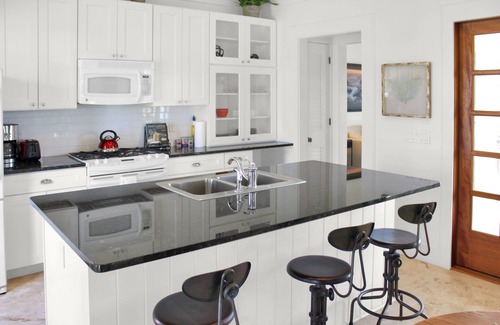 Schooner Bay House | Waterfront 2 Bed, 2 Bath Retreat in Schooner Bay, Abaco
