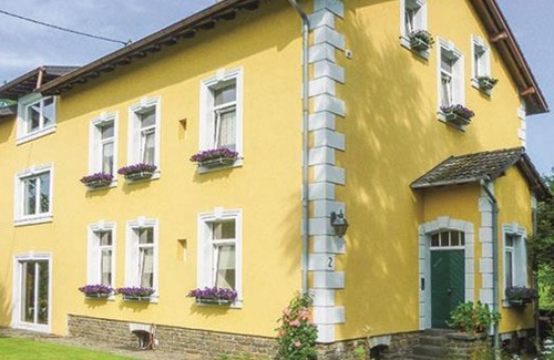 Monschau Apartment | Pet-Friendly 2-Bed Apartment Goffart - Guest Rated: 9.8