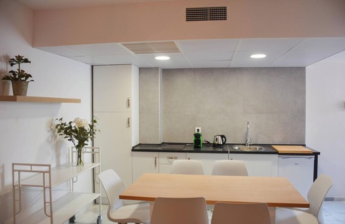 Santa Marina Apartment | Top-Rated 2-Bed Apartment Near Historic Centre with Terrace