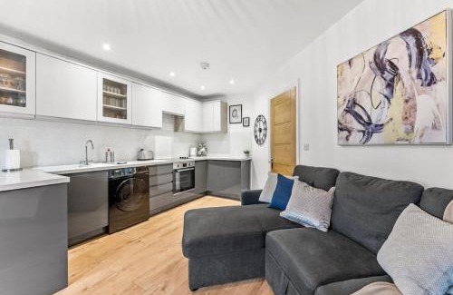 Moffat Apartment | 2-Bed Apartment free Parking & Central