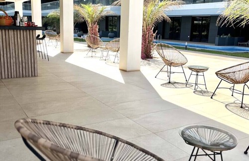 Serrekunda Apartment | Relaxing 2 Bed Apartment with Private Pool for Families