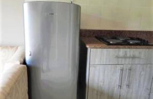 Harare Apartment | Cozy 2 Bed Apartment with En-suite Kitchenette & Breakfast