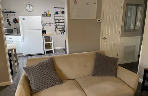 Newnan Apartment | Modern 2-Bed Apartment Near Historic Downtown Newnan